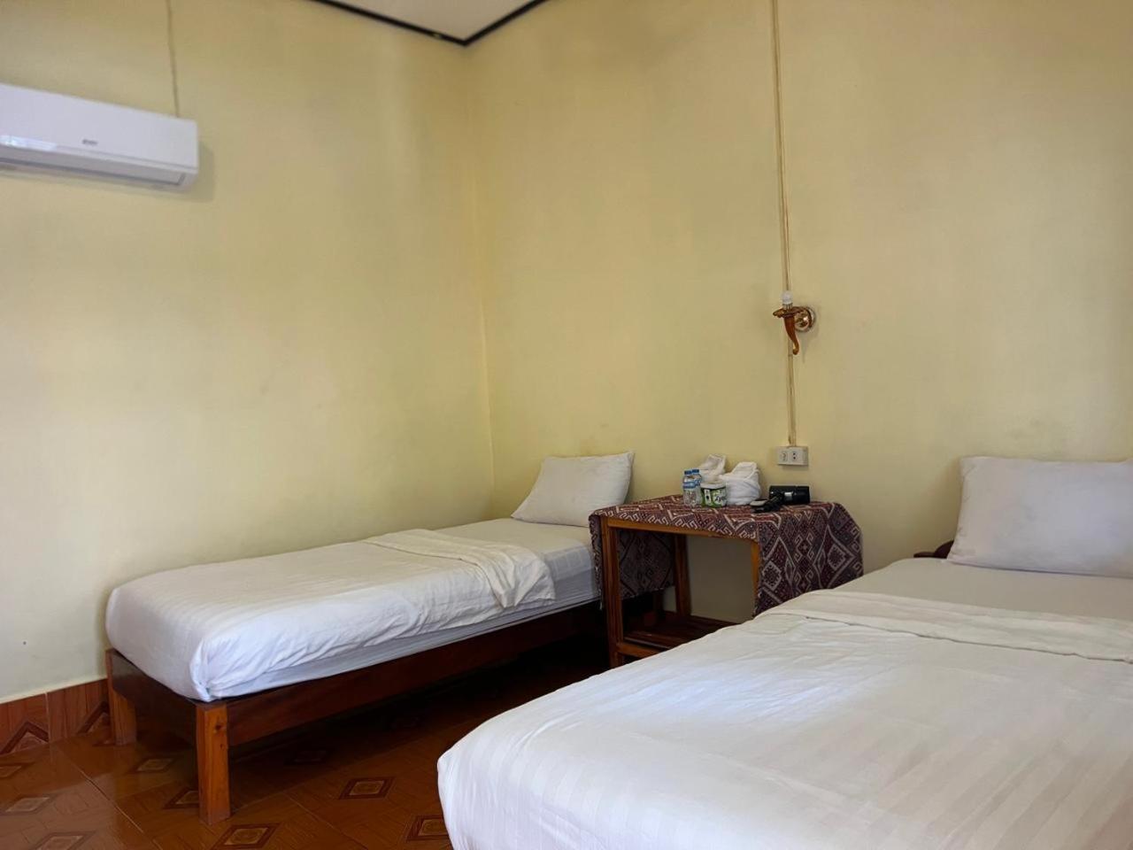 Meexai Guesthouse Nong Khiaw Екстер'єр фото