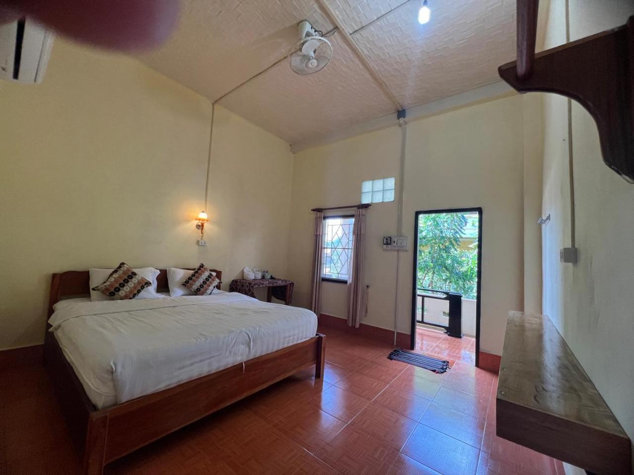 Meexai Guesthouse Nong Khiaw Екстер'єр фото