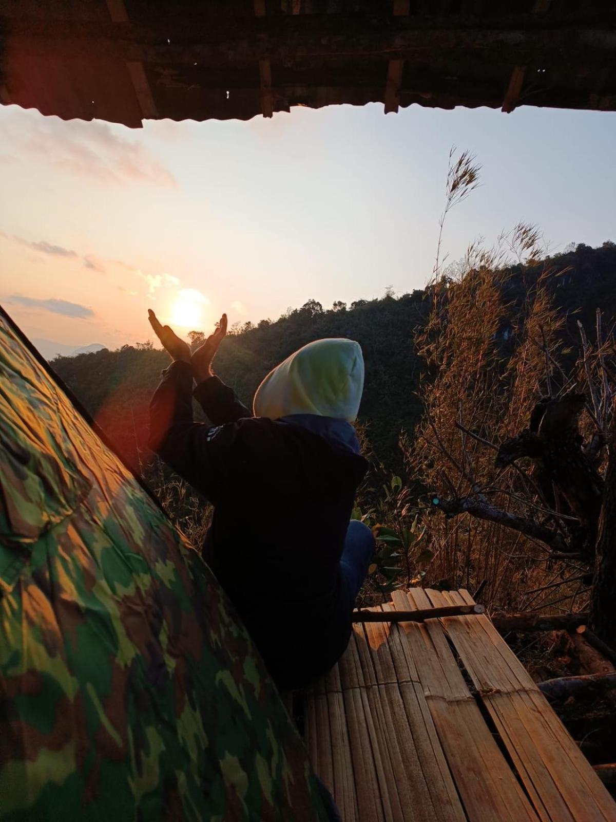 Meexai Guesthouse Nong Khiaw Екстер'єр фото