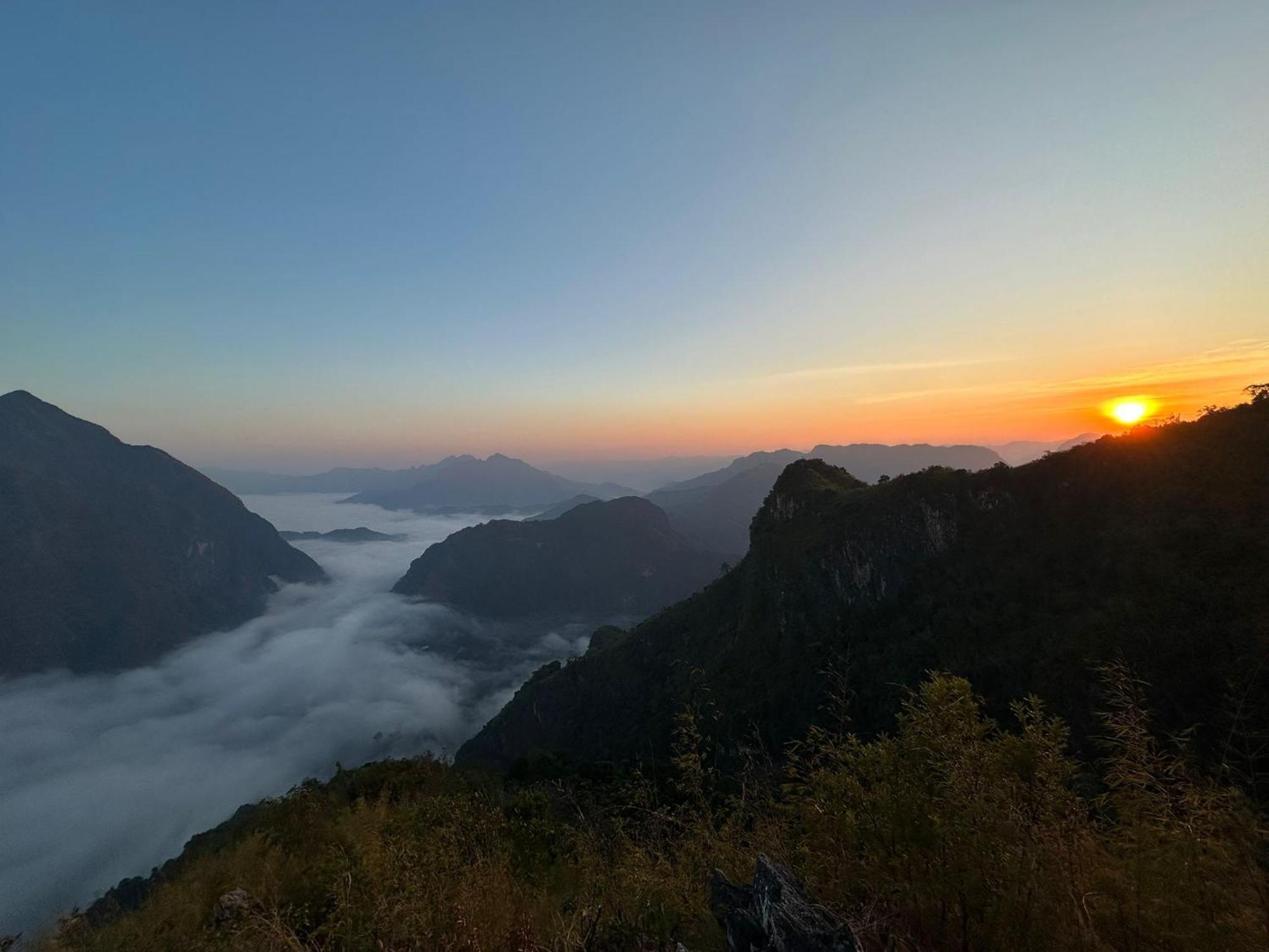 Meexai Guesthouse Nong Khiaw Екстер'єр фото