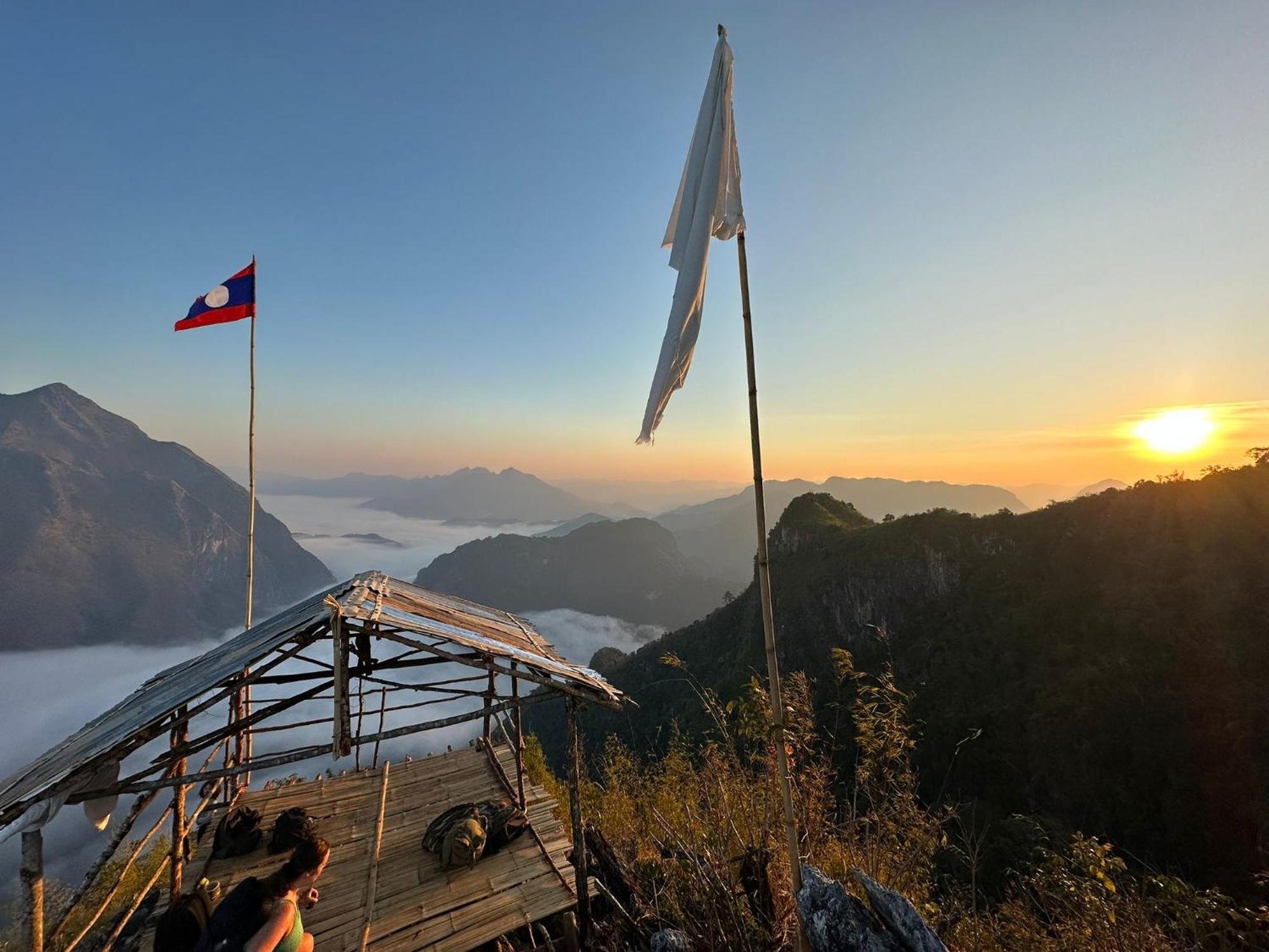 Meexai Guesthouse Nong Khiaw Екстер'єр фото